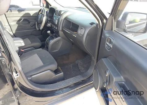 2015 Jeep Patriot Altitude Edition z USA, uszkodzony, nr VIN 1C4NJPBA0FD376989